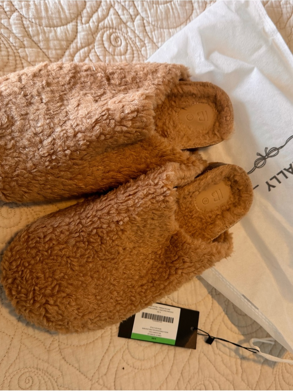 Womens Cozy Faux-Sherpa Slip-On Slippers - Tan size 8